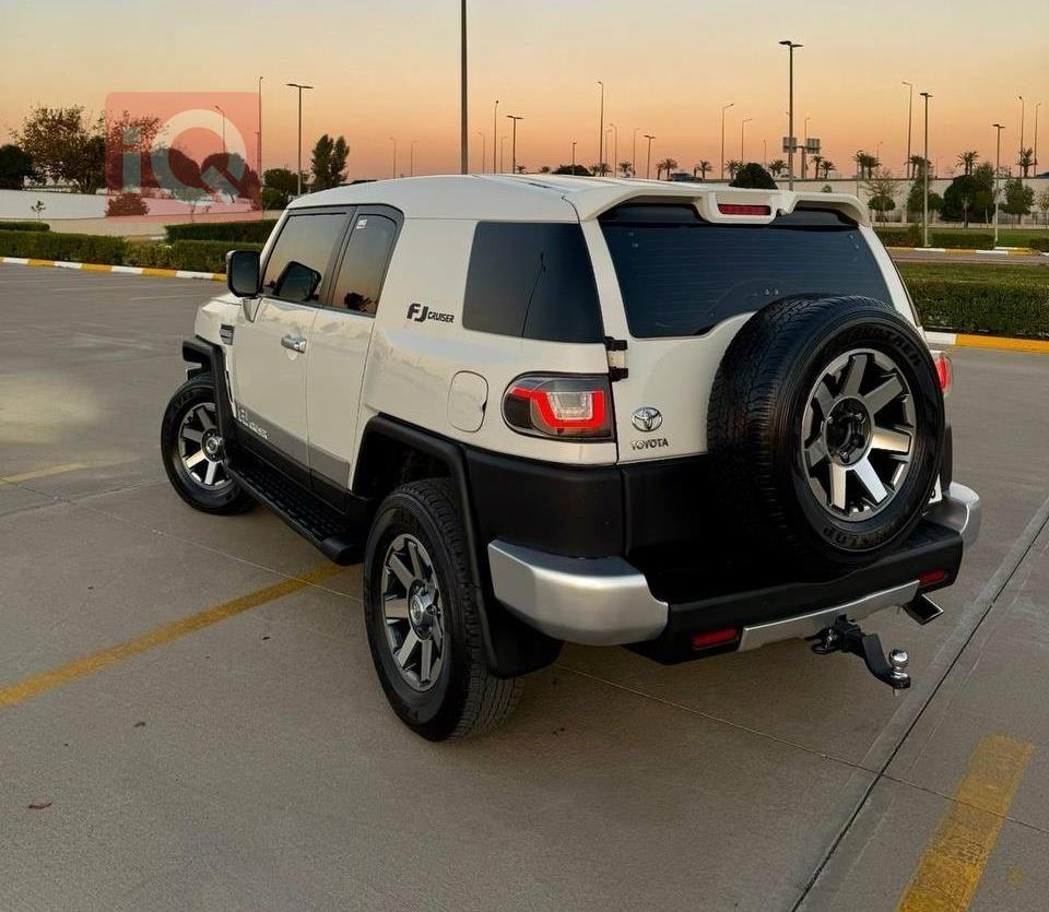 تۆیۆتا FJ کرۆزەر